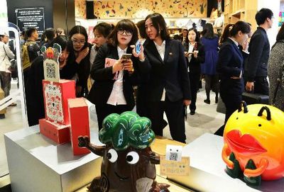 王府井推出自主文創(chuàng)品牌'夢工廠' 政府助力制定企業(yè)標準，百貨業(yè)態(tài)升級轉(zhuǎn)型